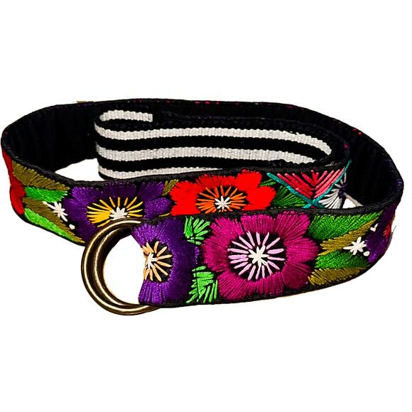 42" Hand-Embroidered Andean-Style Multicolor Floral Cusco Belt with O-Ring - Picture 2 of 8